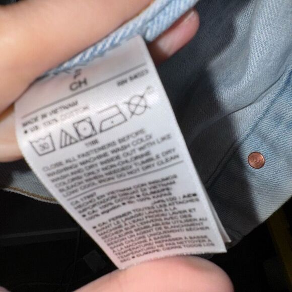 Old Navy Light Wash Denim Jacket Size Small - Picture 6 of 6